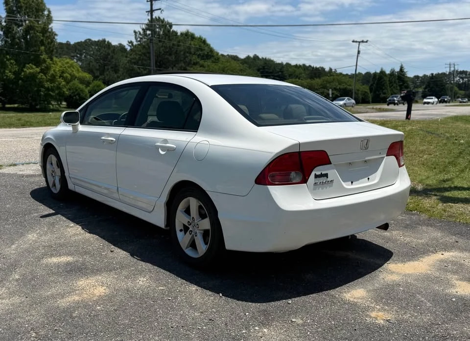 2007 Honda Civic 8th Gen - Image 5 of 15