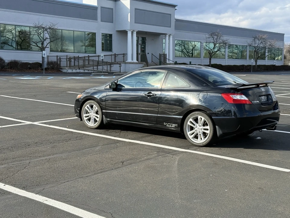 2007 Honda Civic Si 8th Gen - Image 2 of 29
