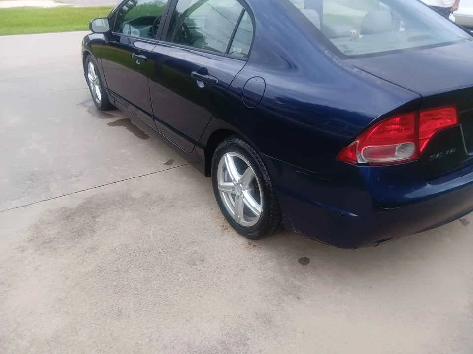 2007 Honda Civic 8th Gen - Image 2 of 5