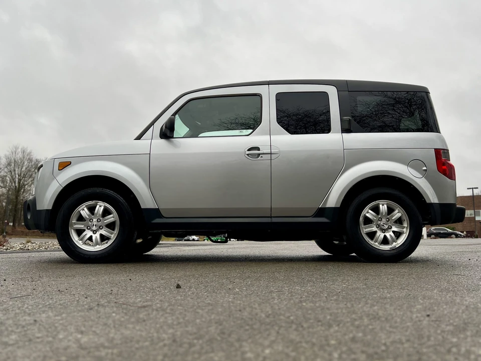2007 Honda Element - Image 28 of 31