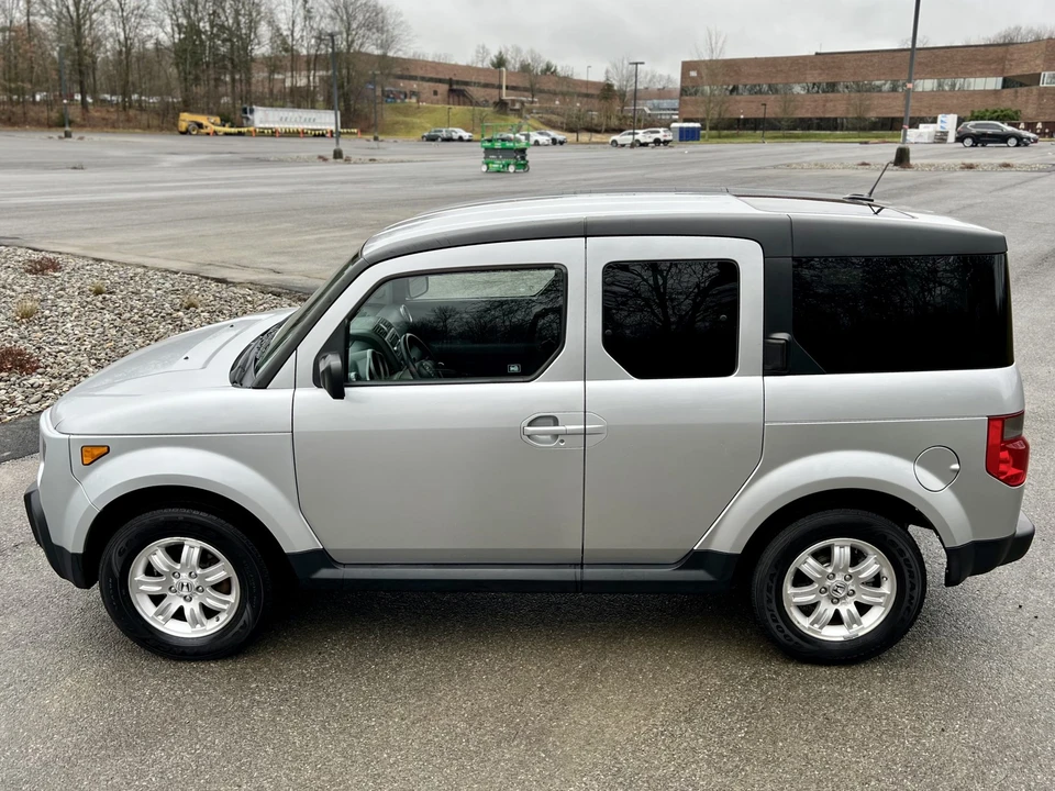 2007 Honda Element - Image 18 of 31