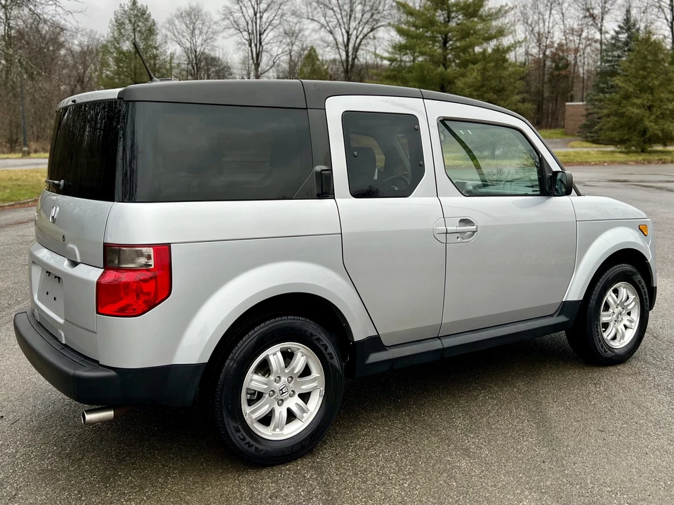 2007 Honda Element - Image 11 of 31