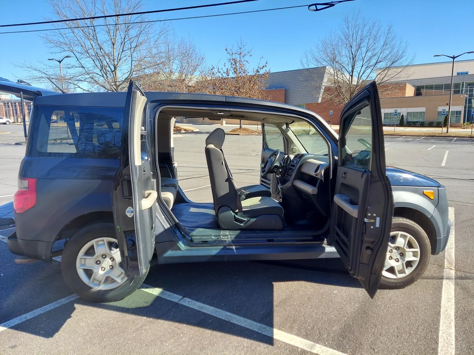 2007 Honda Element - Image 24 of 31