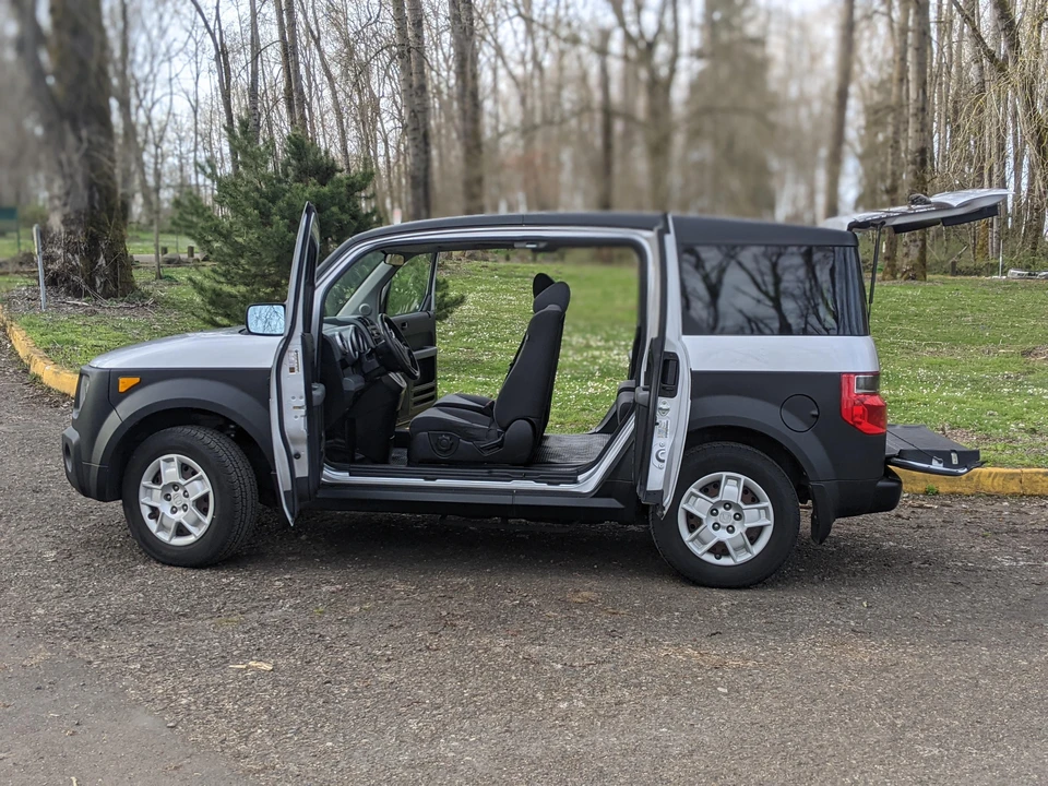 2007 Honda Element - Image 11 of 31