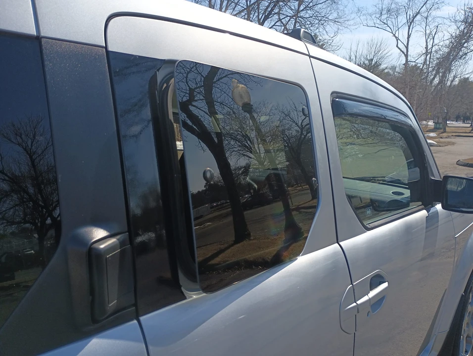 2007 Honda Element - Image 18 of 31