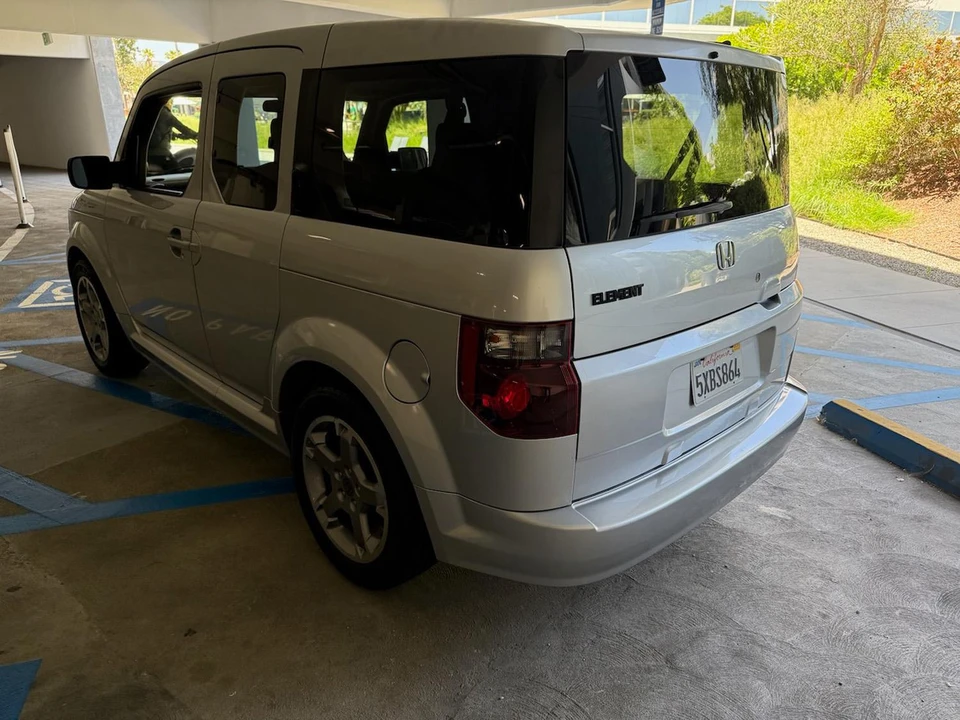 2007 Honda Element - Image 16 of 31