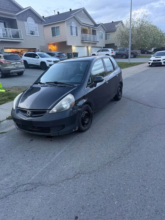 2007 Honda Fit - Image 2 of 4