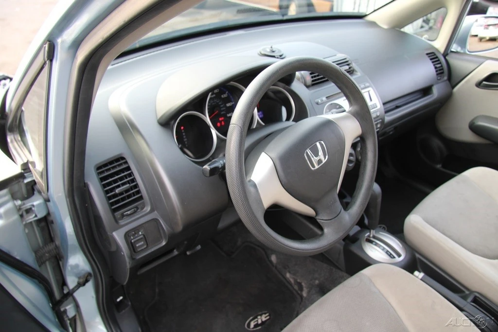 2007 Honda Fit - Image 13 of 21