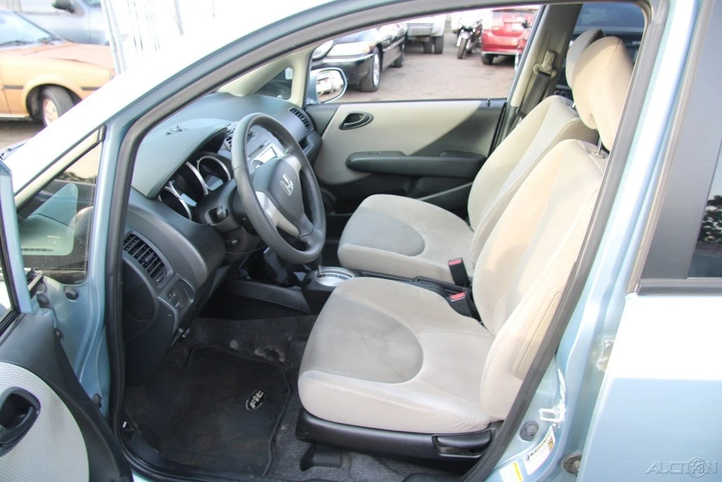 2007 Honda Fit - Image 12 of 21