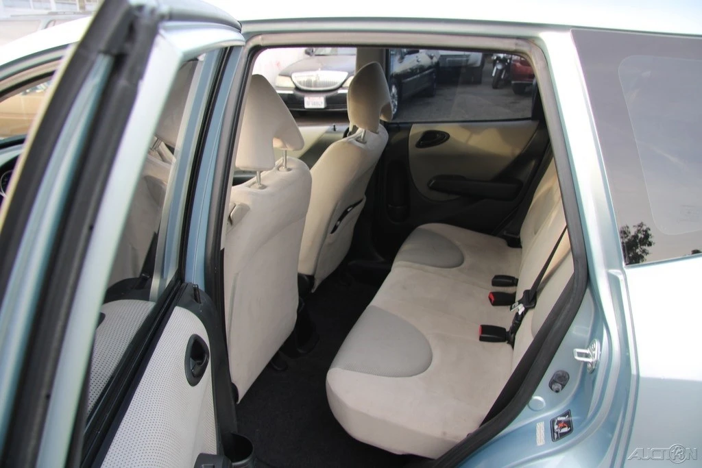 2007 Honda Fit - Image 19 of 21