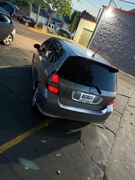 2007 Honda Fit - Image 2 of 15