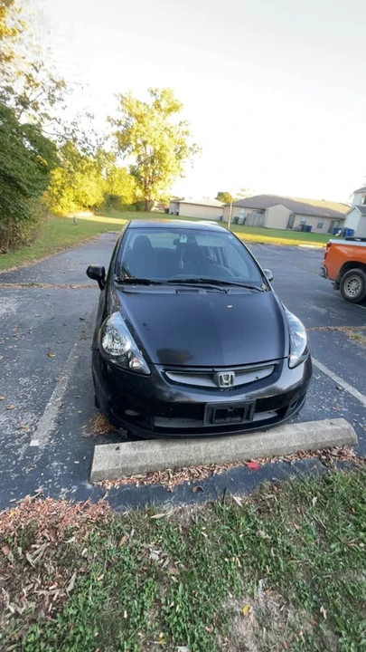 2007 Honda Fit - Image 4 of 8