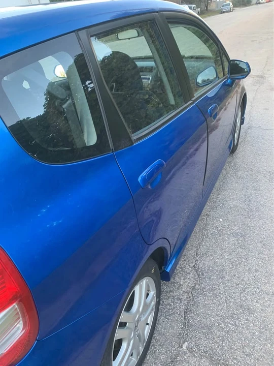 2007 Honda Fit - Image 10 of 17