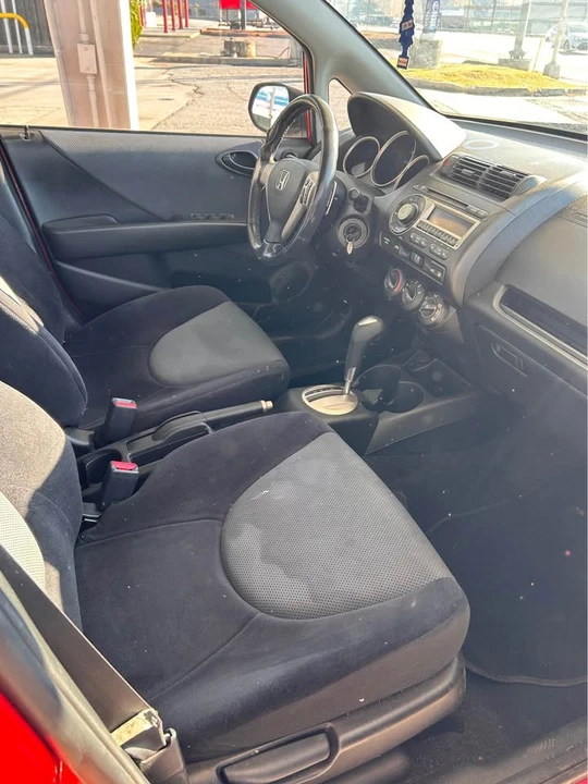 2007 Honda Fit - Image 8 of 11