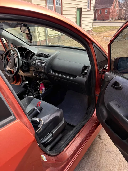 2007 Honda Fit - Image 3 of 8