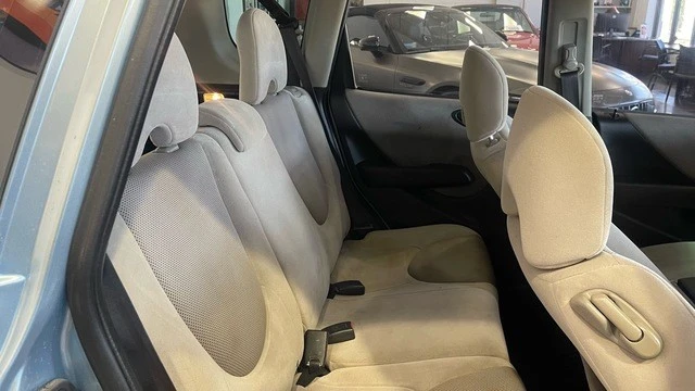 2007 Honda Fit - Image 28 of 31