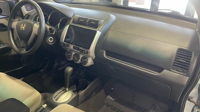 2007 Honda Fit - Image 26 of 31