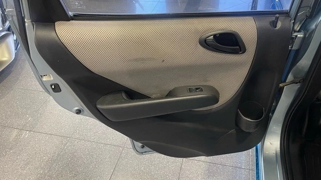2007 Honda Fit - Image 21 of 31