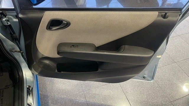 2007 Honda Fit - Image 24 of 31