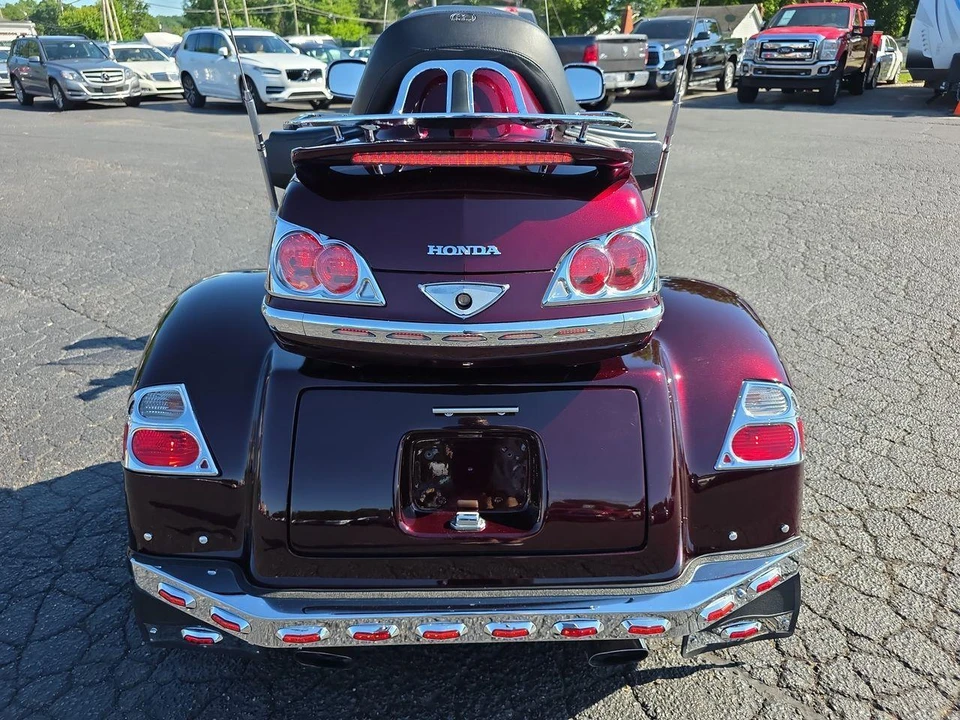 2007 Honda Gold Wing - Image 14 of 30