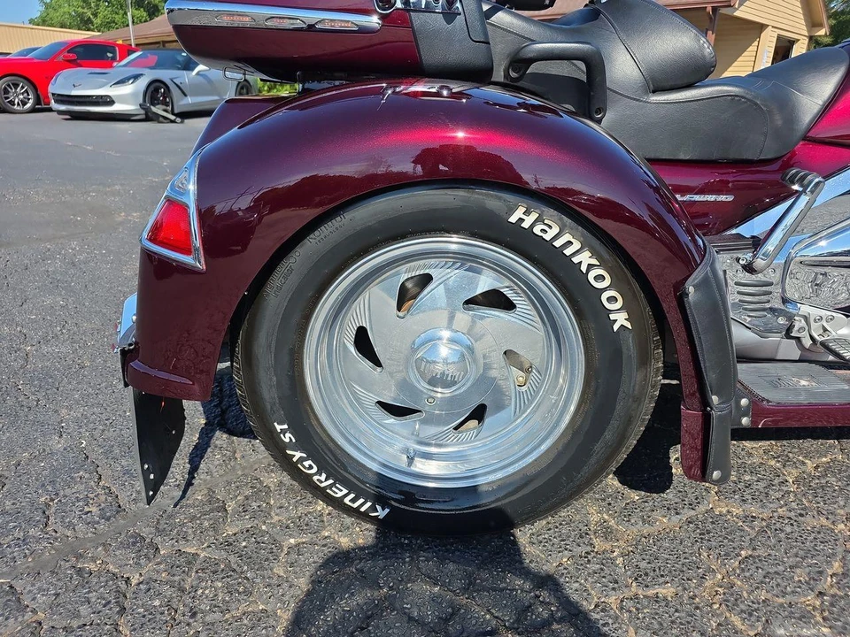 2007 Honda Gold Wing - Image 17 of 30