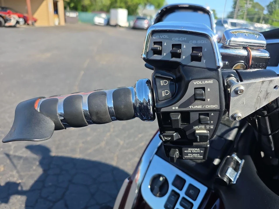 2007 Honda Gold Wing - Image 21 of 30