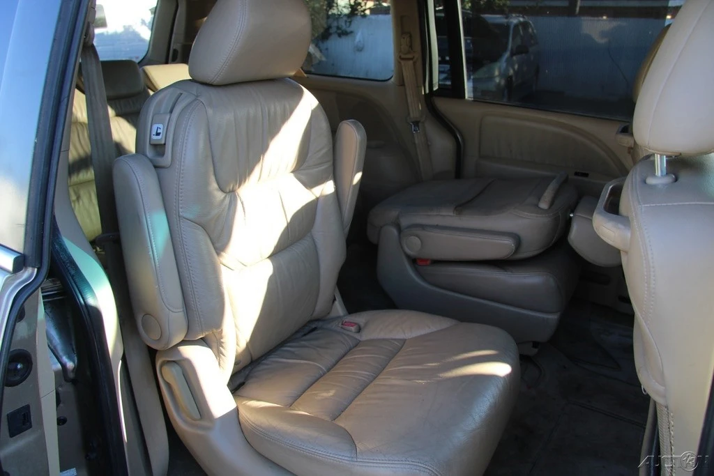 2007 Honda Odyssey - Image 20 of 21