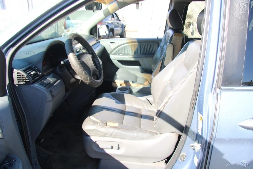 2007 Honda Odyssey - Image 12 of 21
