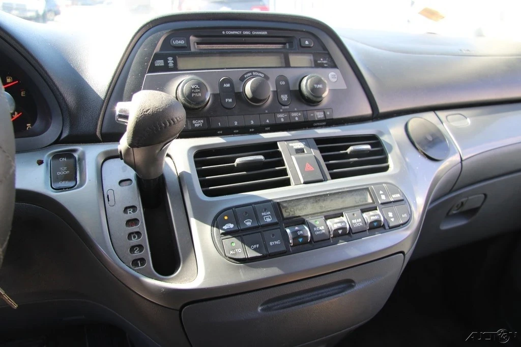 2007 Honda Odyssey - Image 16 of 21