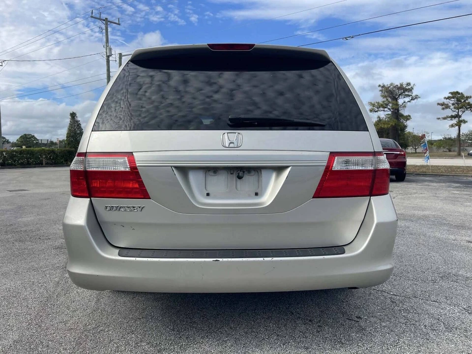 2007 Honda Odyssey - Image 14 of 21