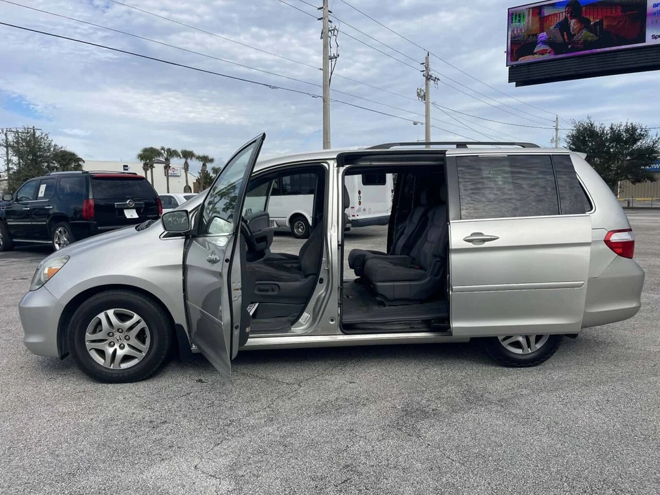 2007 Honda Odyssey - Image 8 of 21
