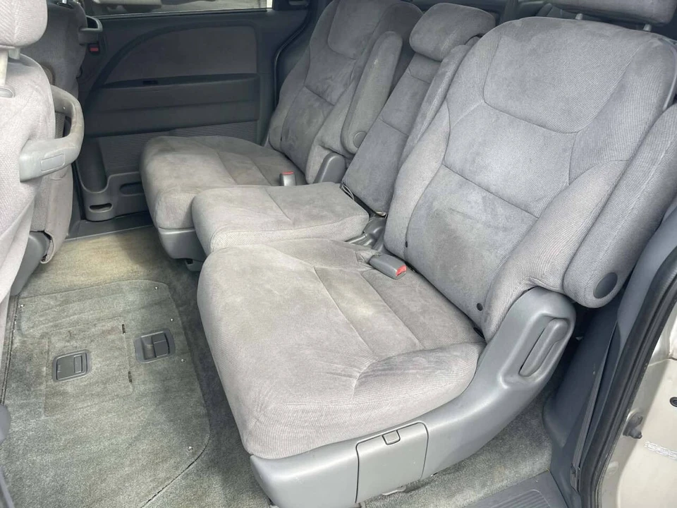2007 Honda Odyssey - Image 15 of 21
