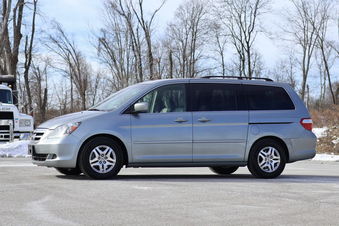 2007 Honda Odyssey - Image 17 of 31