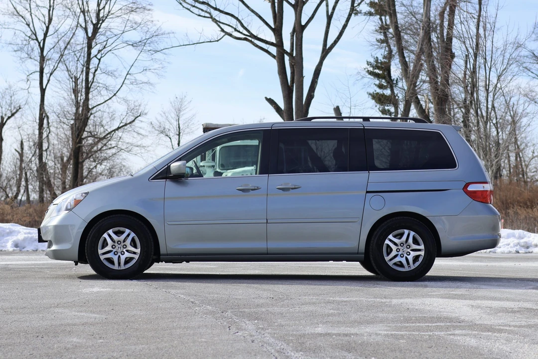 2007 Honda Odyssey - Image 16 of 31