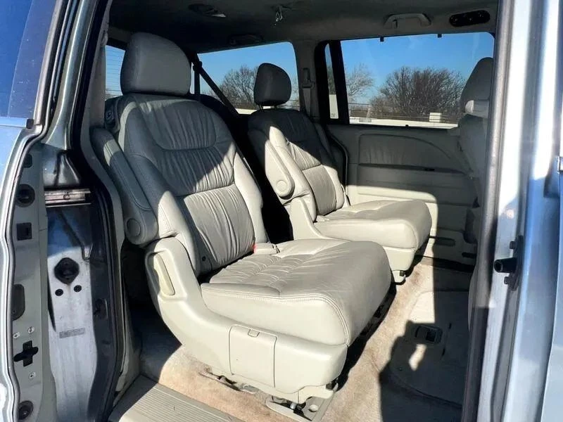 2007 Honda Odyssey - Image 10 of 12