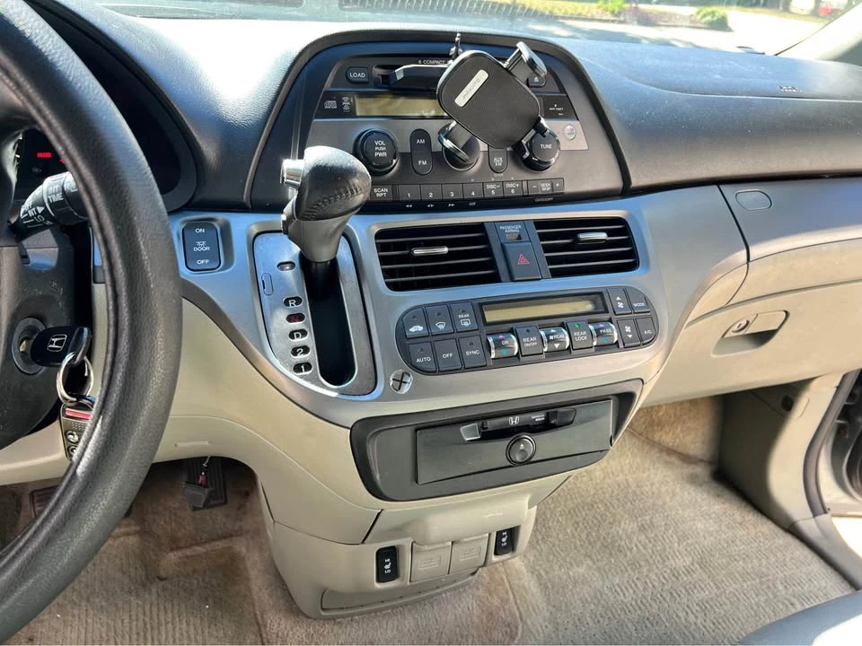 2007 Honda Odyssey - Image 6 of 14