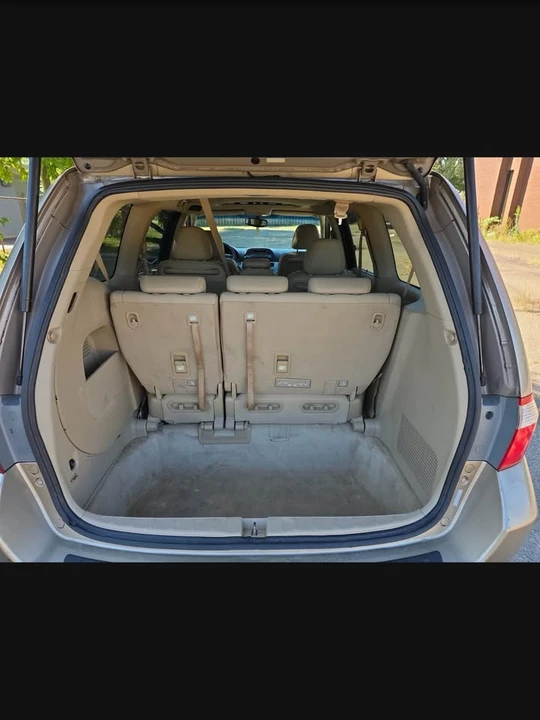 2007 Honda Odyssey - Image 12 of 16