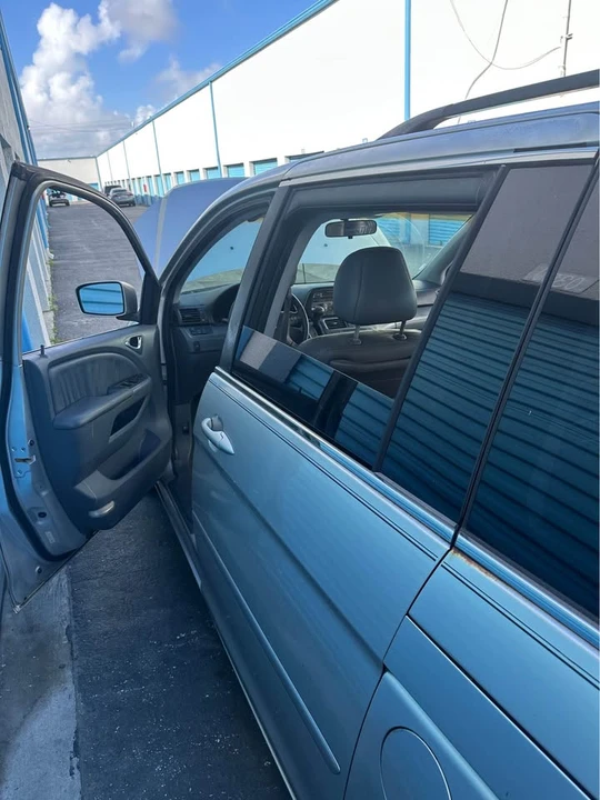2007 Honda Odyssey - Image 8 of 9