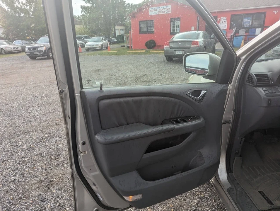2007 Honda Odyssey - Image 19 of 21