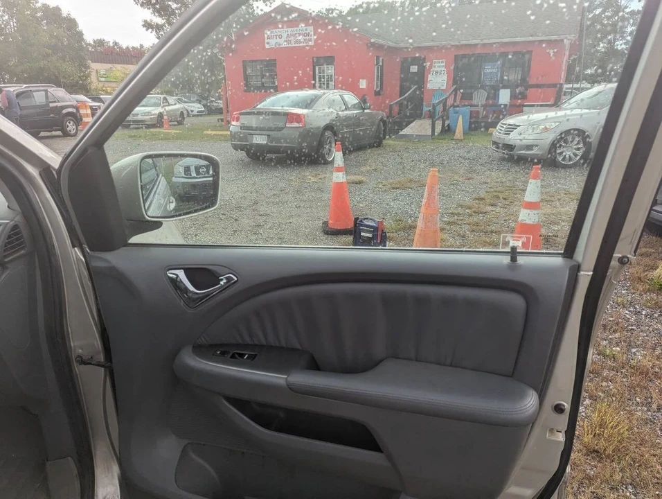 2007 Honda Odyssey - Image 14 of 21