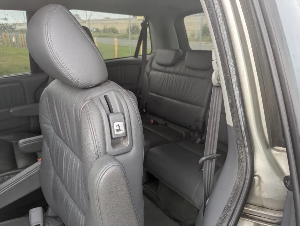 2007 Honda Odyssey - Image 17 of 21