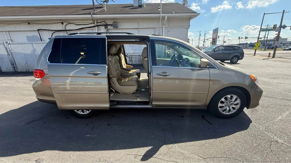 2007 Honda Odyssey - Image 10 of 14