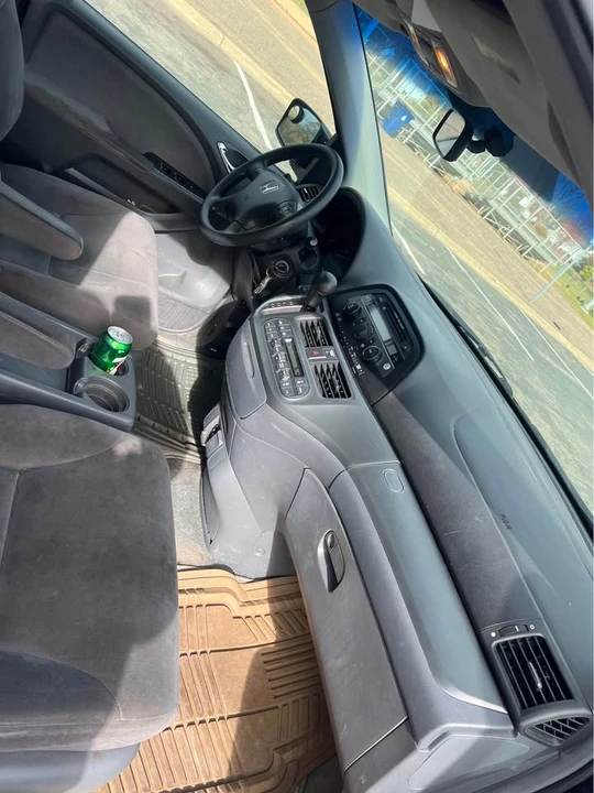 2007 Honda Odyssey - Image 15 of 20