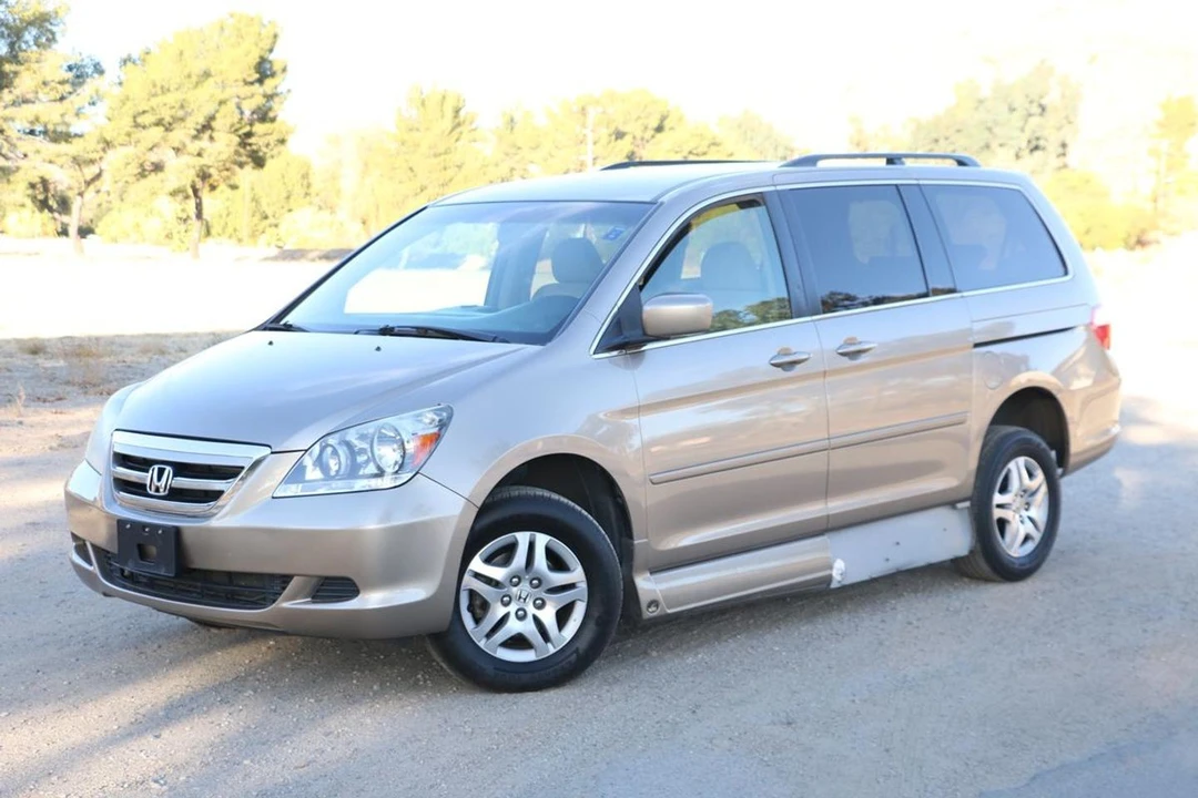 2007 Honda Odyssey - Image 2 of 21