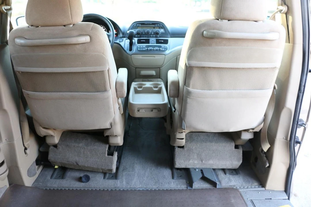 2007 Honda Odyssey - Image 19 of 21