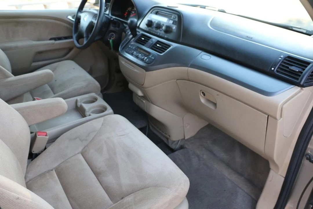 2007 Honda Odyssey - Image 20 of 21