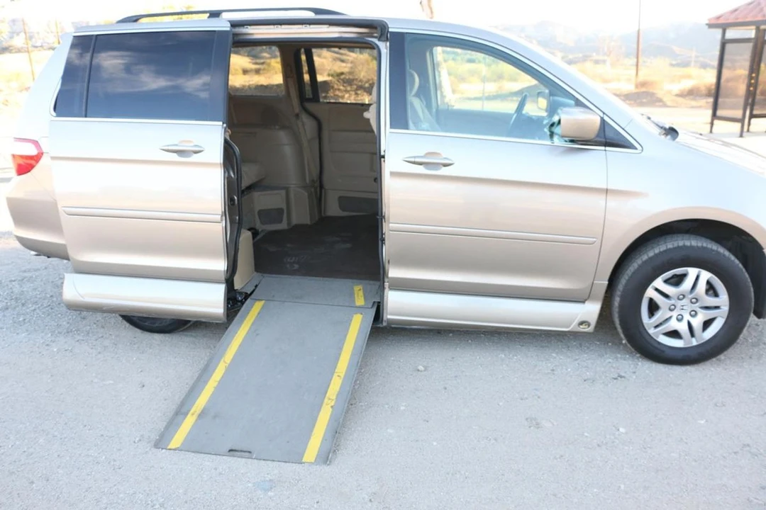 2007 Honda Odyssey - Image 18 of 21
