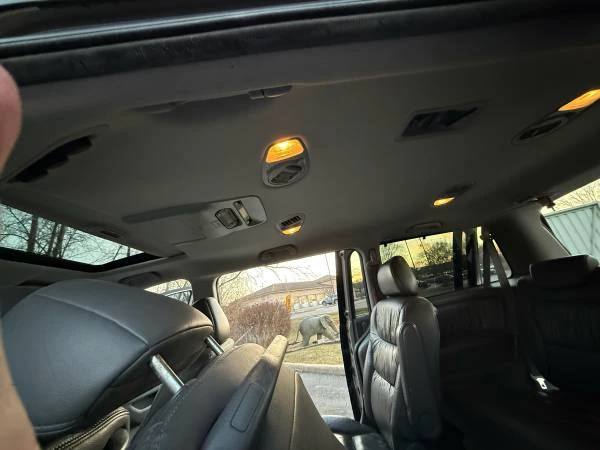 2007 Honda Odyssey - Image 11 of 13