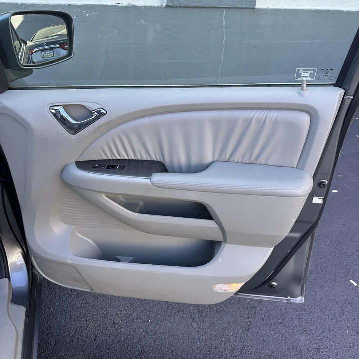 2007 Honda Odyssey - Image 15 of 21