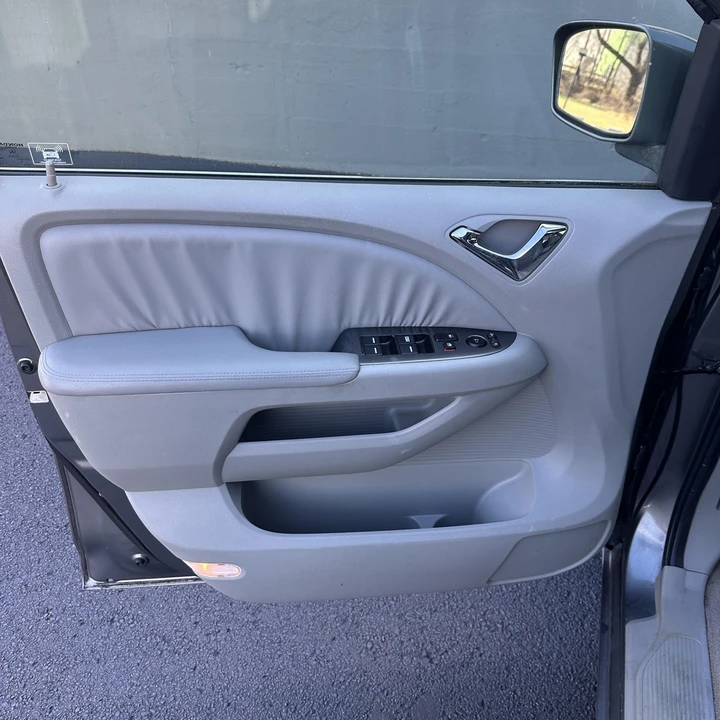 2007 Honda Odyssey - Image 13 of 21